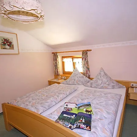 Bauernhof Ertlhof * زاخرنغ